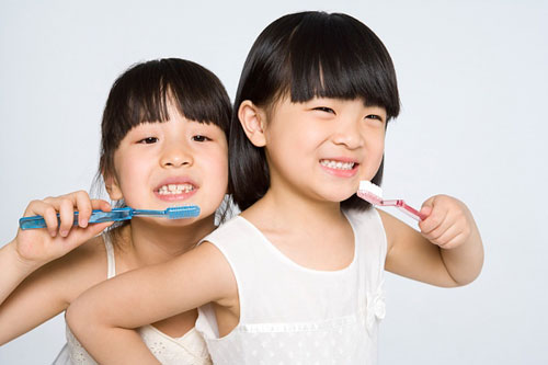 Cách nào chăm sóc răng trẻ tốt nhất?