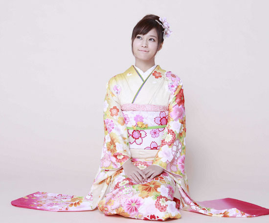 Học bí quyết chăm da trắng mịn toàn thân của phụ nữ Nhật 