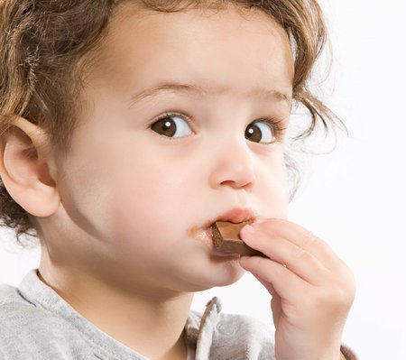 4 nguyên nhân gây sâu răng cho trẻ