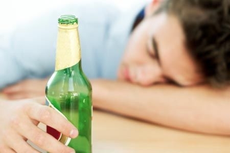 Rượu bia thường xuyên ảnh hưởng như thế nào đến sức khỏe?